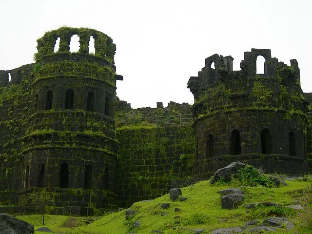 Pune to Raigad Fort One Day Trip - image 2