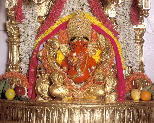 One Day Mumbai Darshan Tour - image 5
