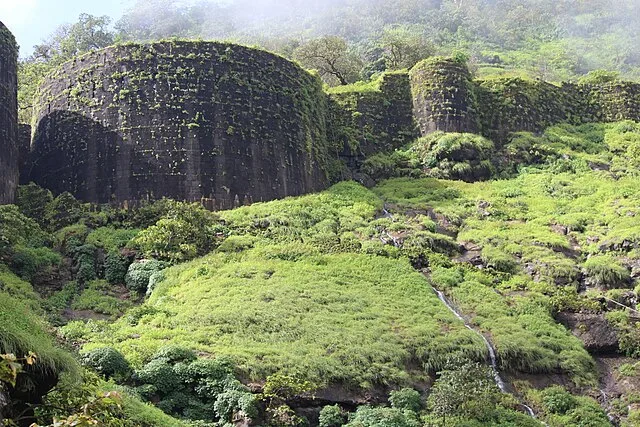 Pune to Raigad Fort One Day Trip - image 5